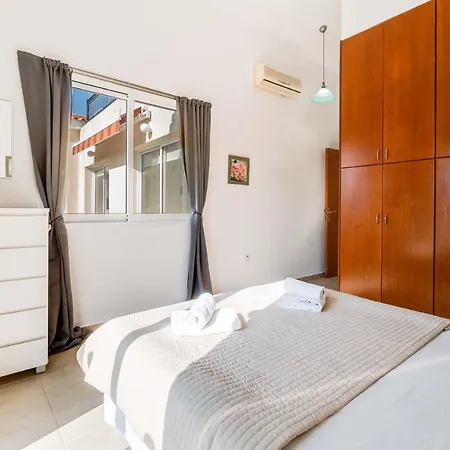 Summerside By Ezoria Villa Coral Bay