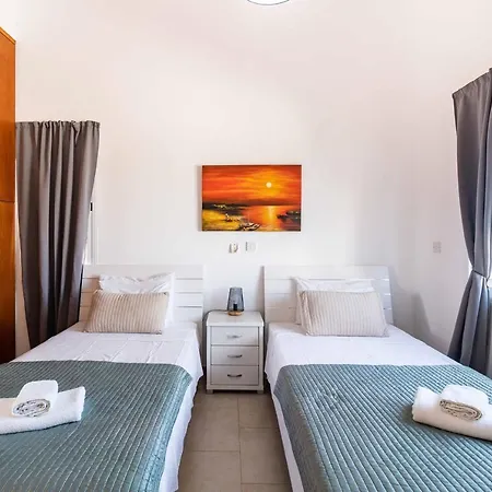 Summerside By Ezoria Villa Coral Bay