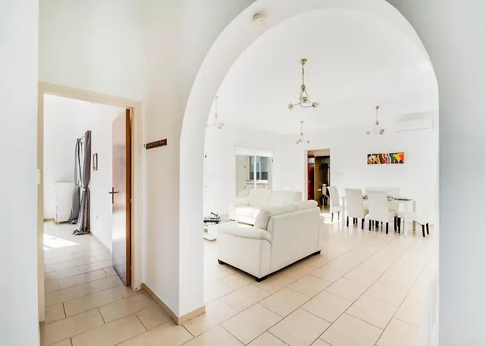 Summerside By Ezoria Villa *