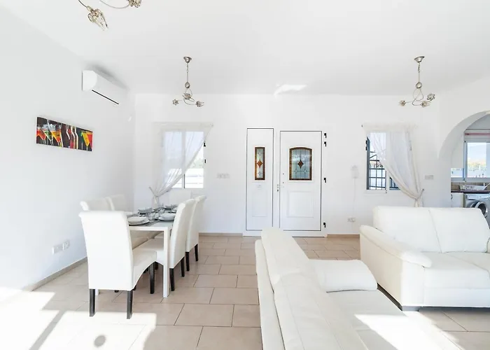 Summerside By Ezoria Villa